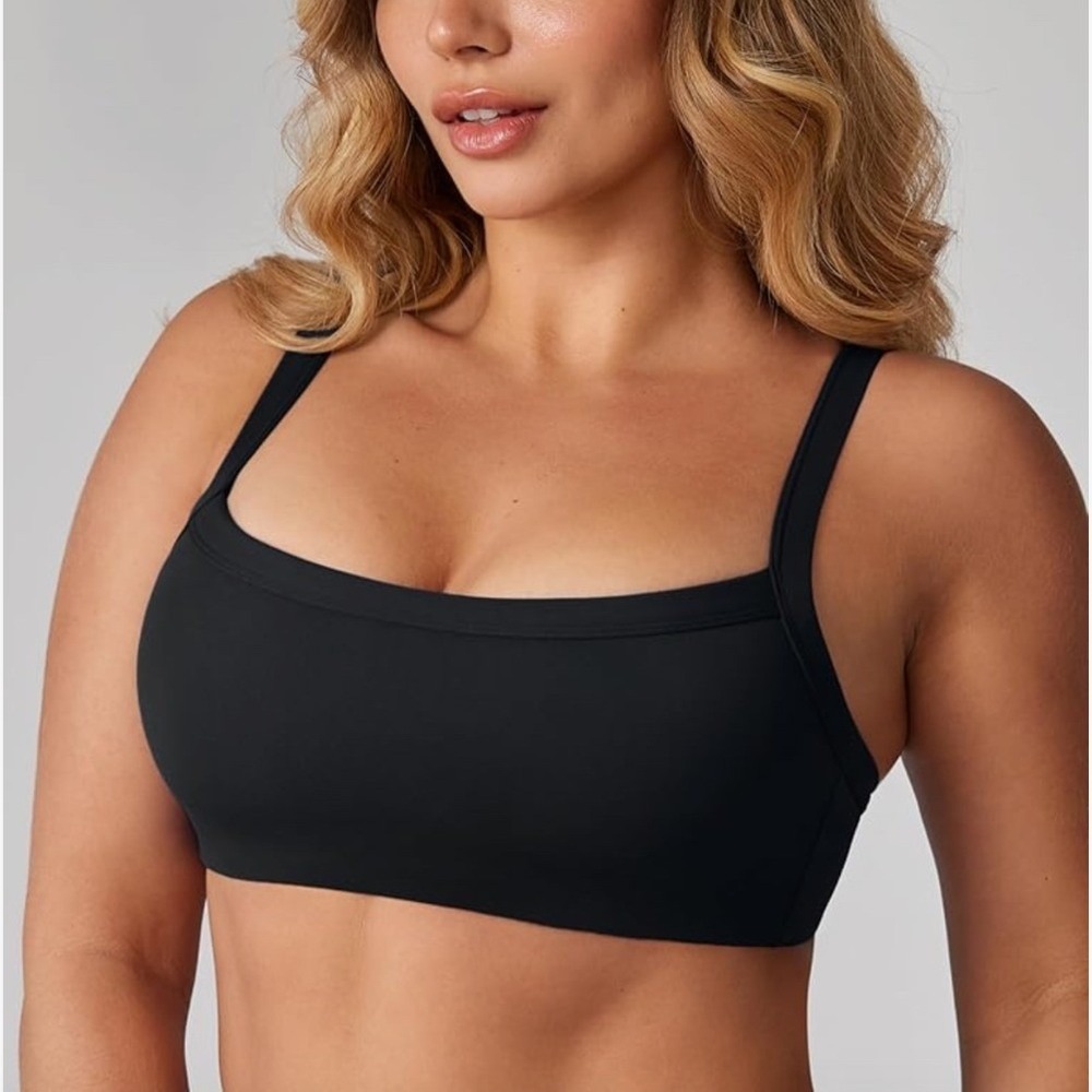 UNISSU Hugcurve Sports Bra Women Medium‎ 8/10 Black NEW Square Neck Yoga EB001